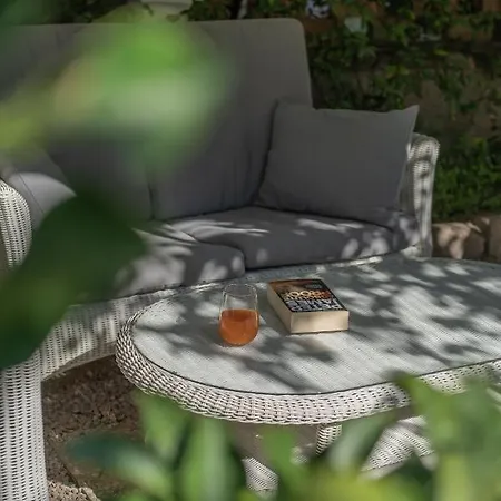 Capri 4*