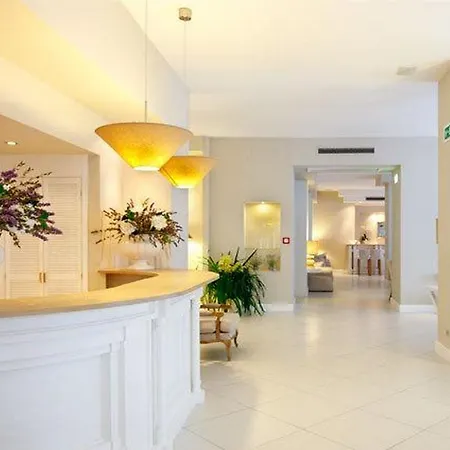 Capri Hotel