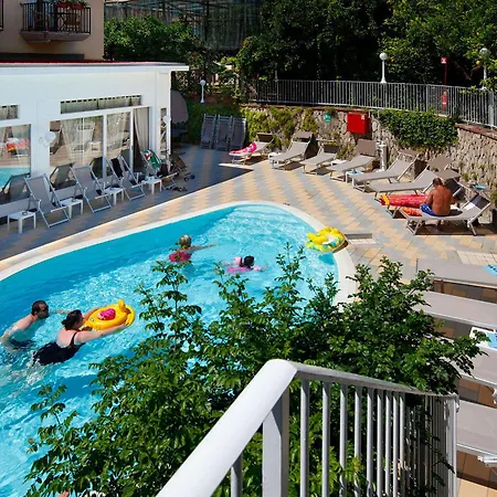 Capri- Adult Only 4*